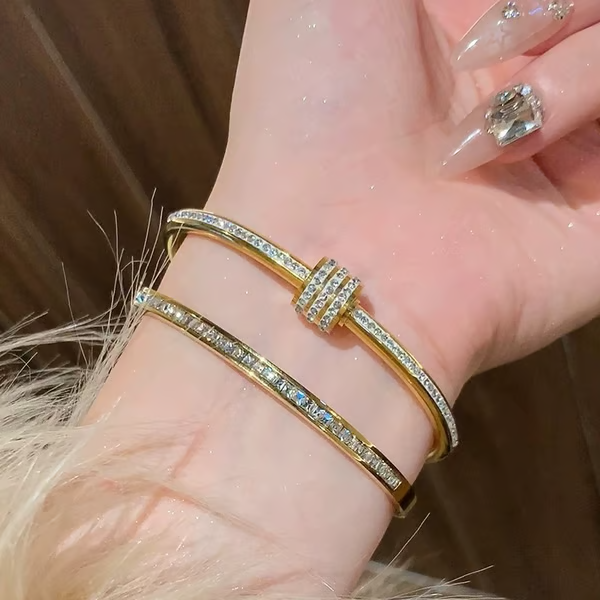 Gypsophila bracelet set