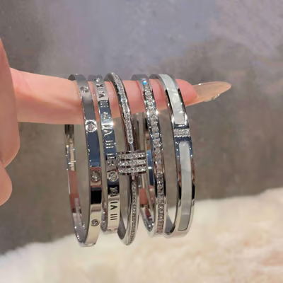 Gypsophila bracelet set